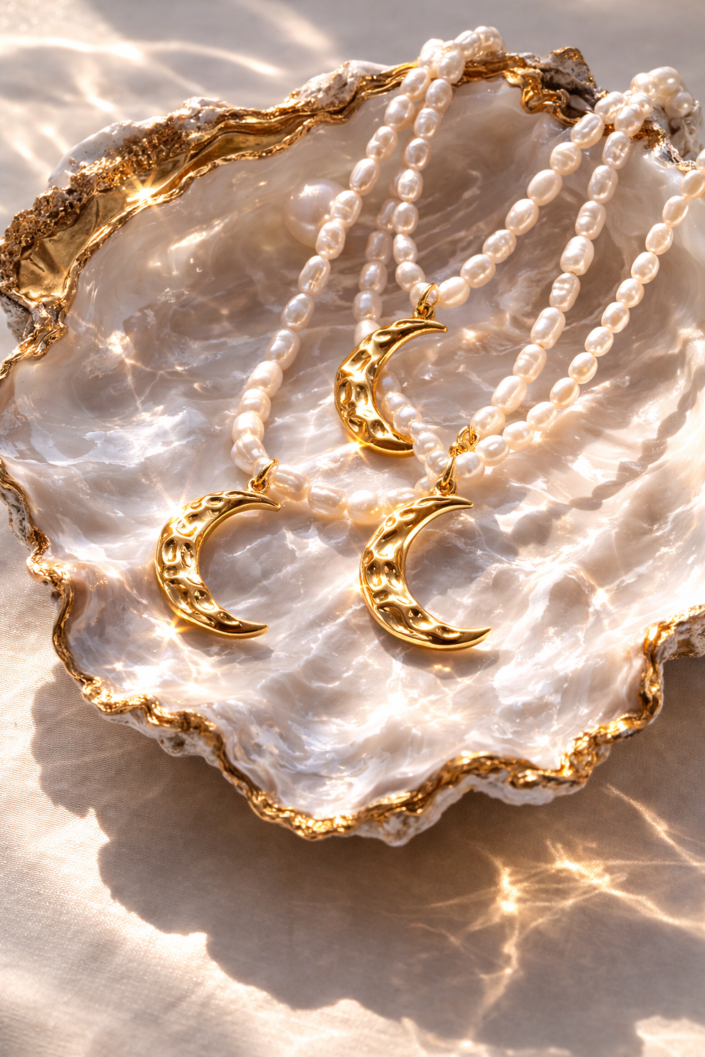 🌙 Moonlit Pearl Necklace